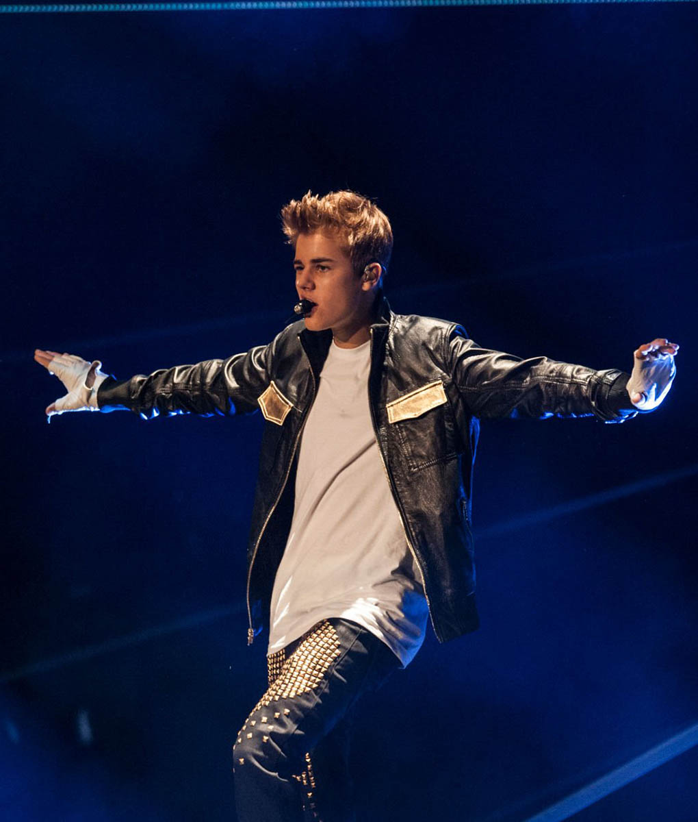 Germanys-Next-Topmodel-Justin-Bieber-Jacket-4