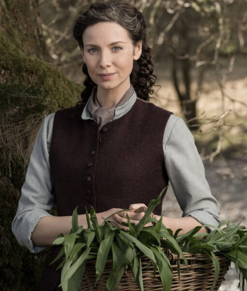 Outlander S07 Turning Points Caitríona Balfe (Claire Randall) Vest