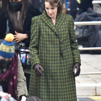 Ariadne Oliver A Haunting in Venice 2023 Tina Fey Green Plaid Coat