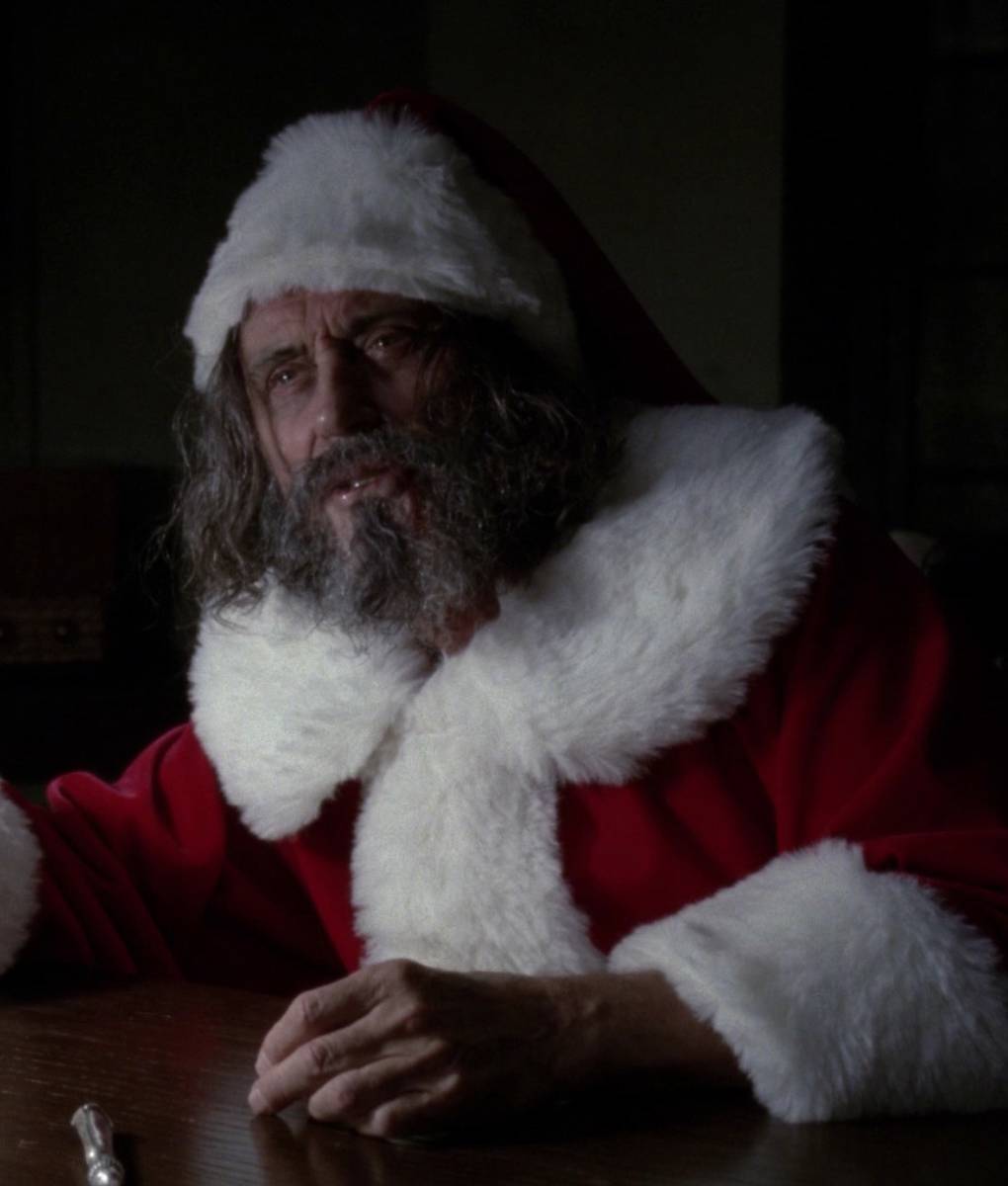 Ian McShane American Horror Story Santa Suit (2)