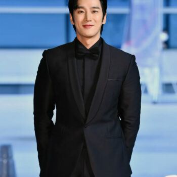 Buil Film Awards Ahn Bo Hyun Black Suit-5