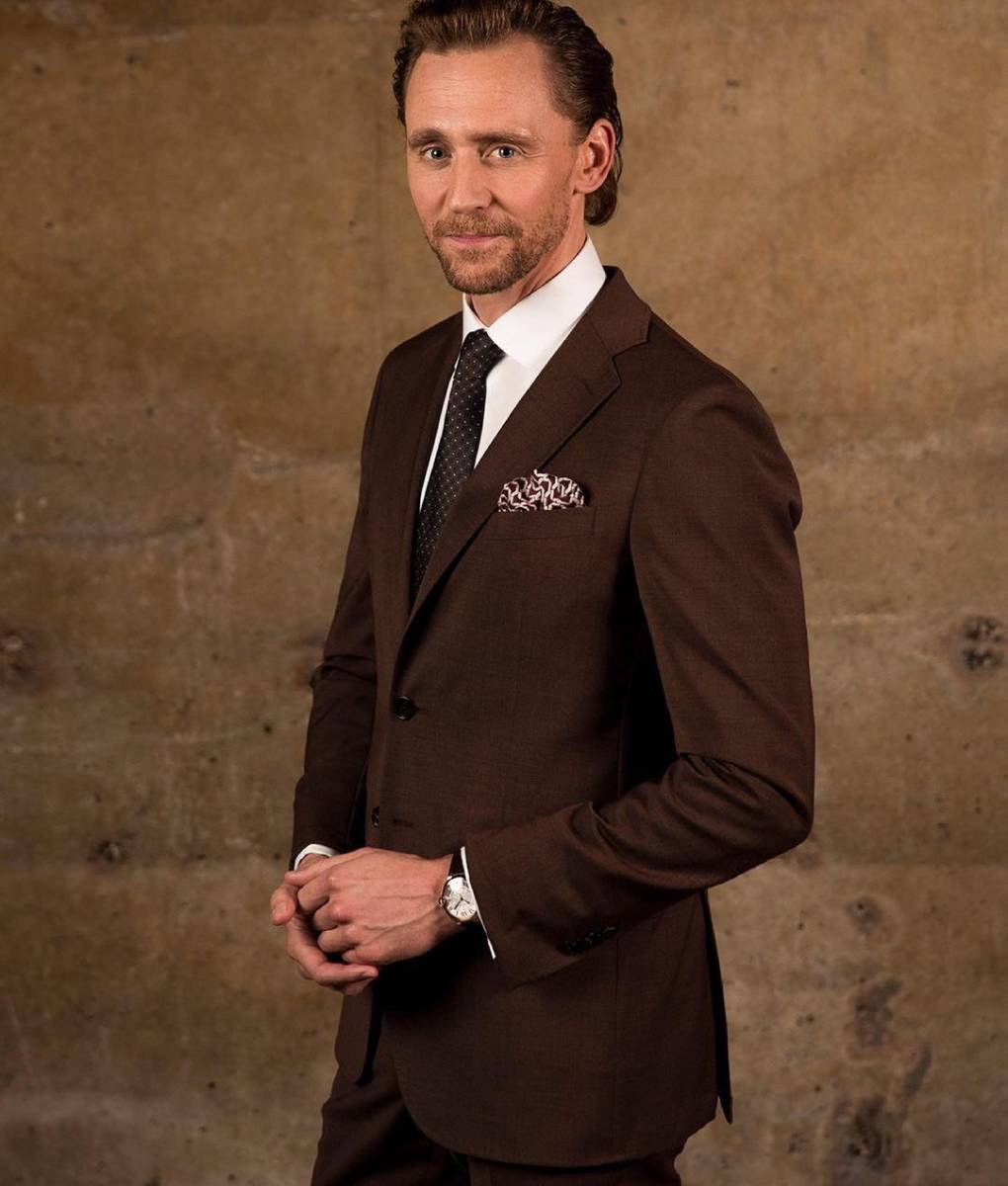 Tom Hiddleston Brown Suit (2)