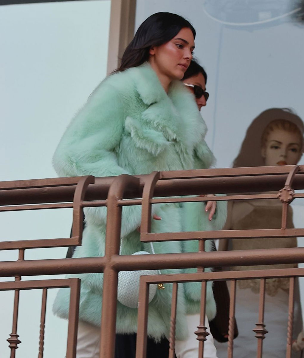 Kendall Jenner Mint Green Fur Coat (4)
