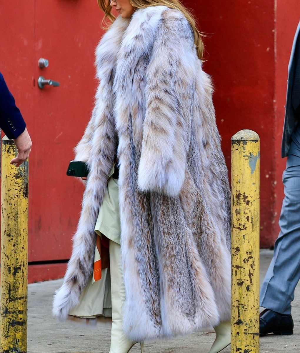 Jennifer Lopez Fur Coat (1)