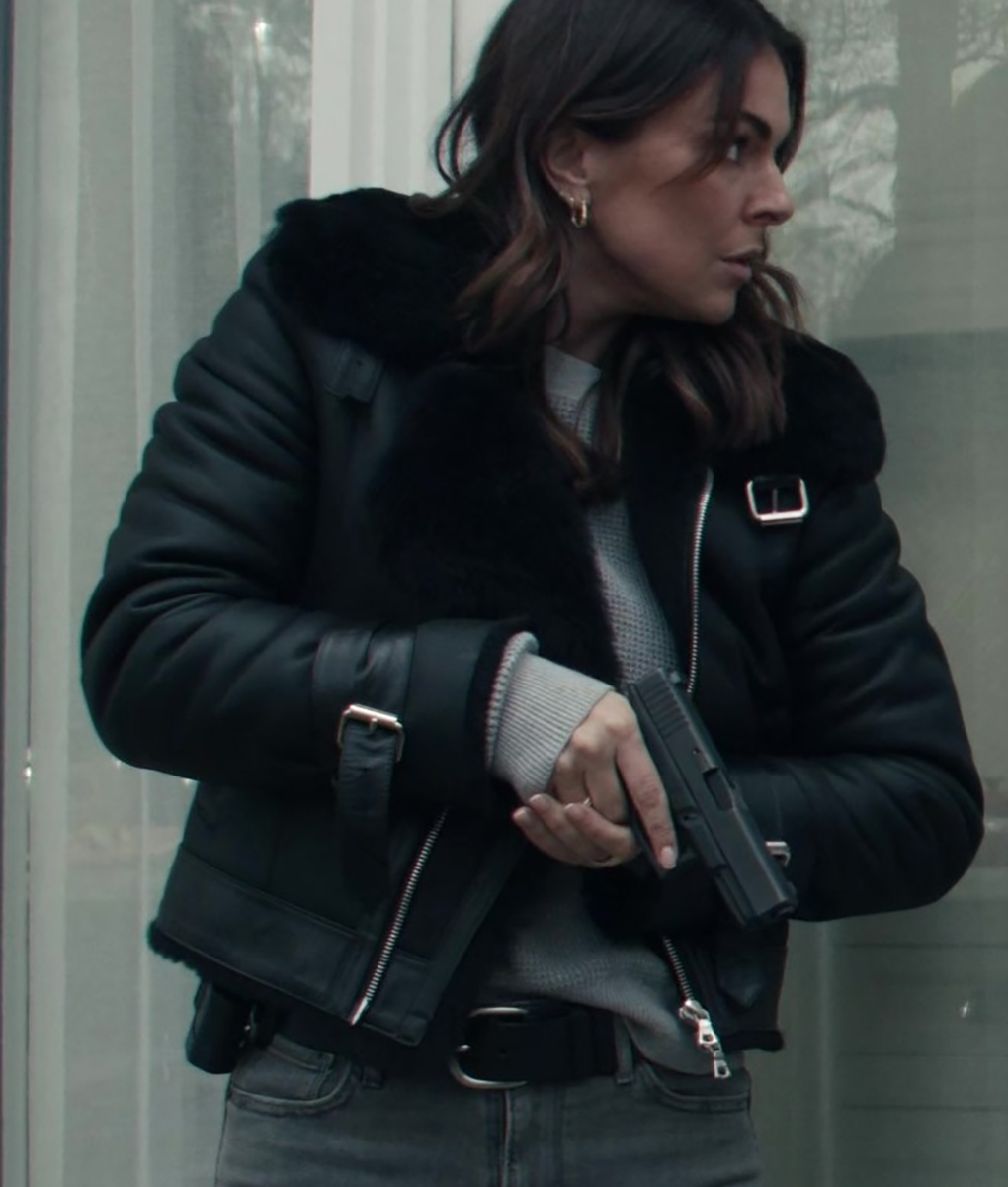 Karla Dixon Reacher Black Leather Aviator Jacket (1)