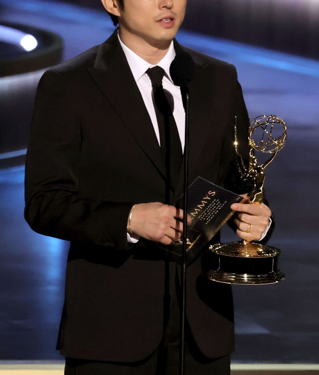 Steven Yeun 75 Emmys Awards Suit (4)