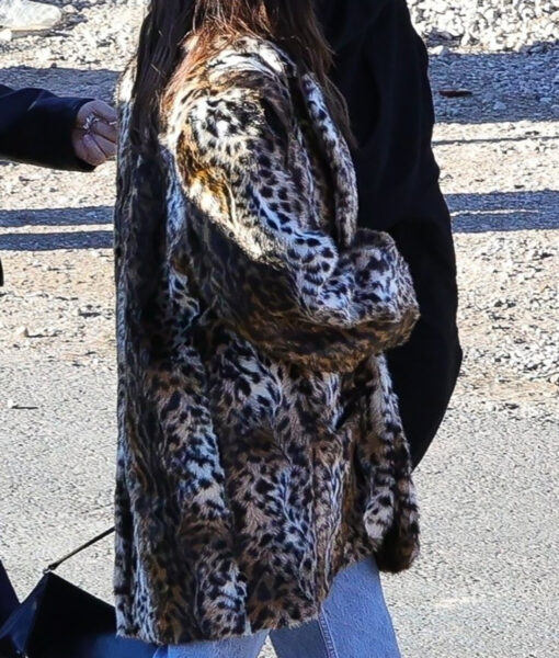 Hailey Bieber Super Bowl LVIII Cheetah Pattern Fur Coat-4