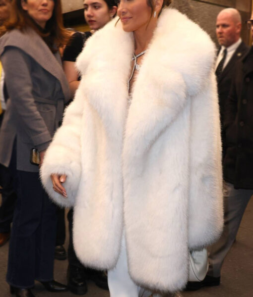 Jennifer Lopez Saturday Night Live White Fur Coat-1