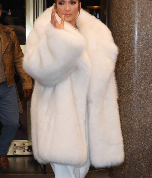 Jennifer Lopez Saturday Night Live White Fur Coat-2
