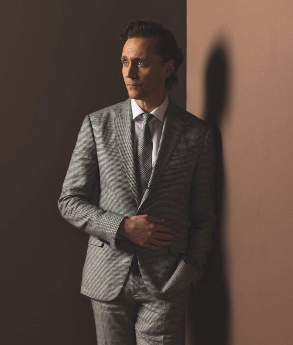 Tom Hiddleston Checkered Gray Suit (5)