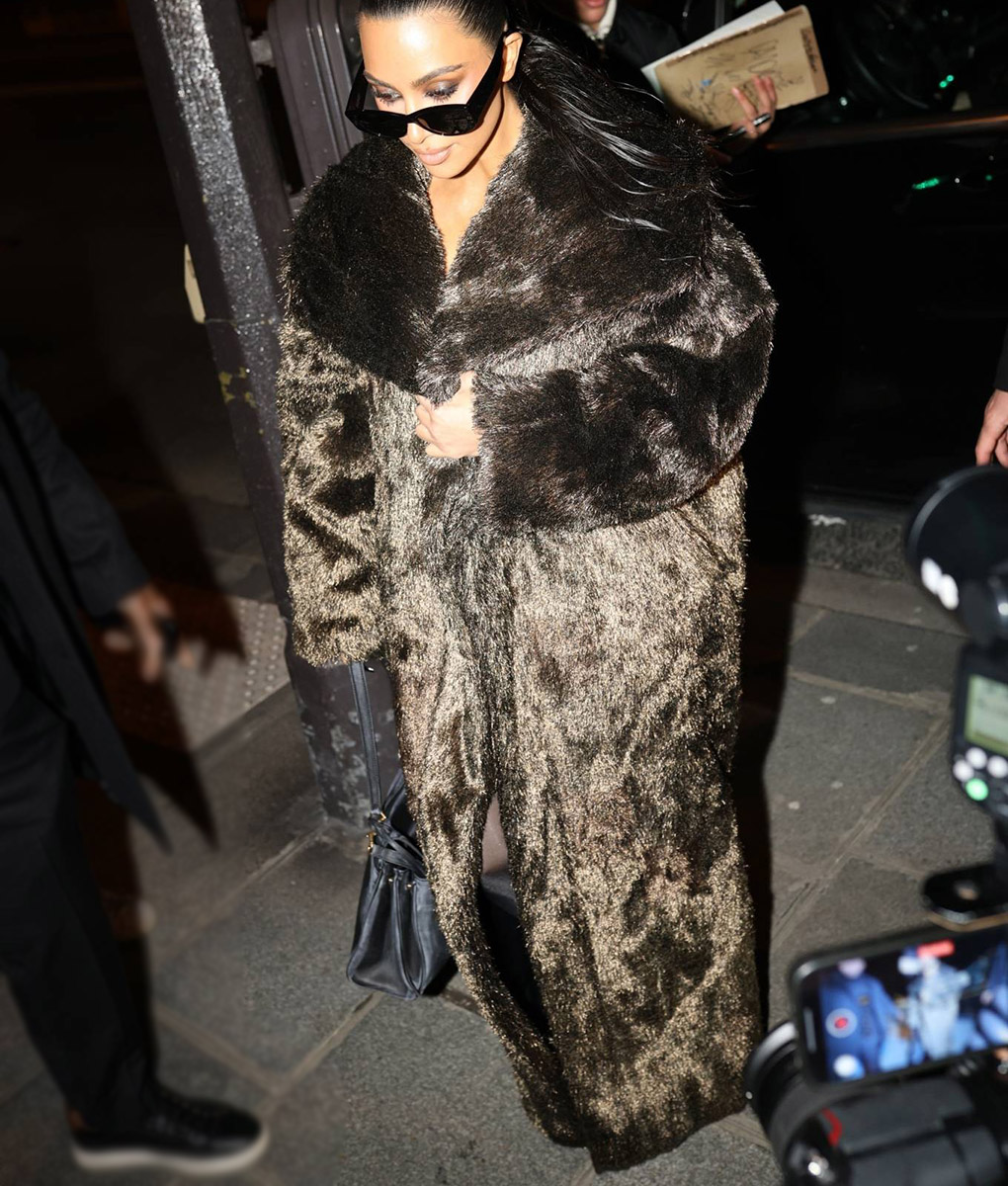 Kim Kardashian Fashion Week Fur Coat (2)