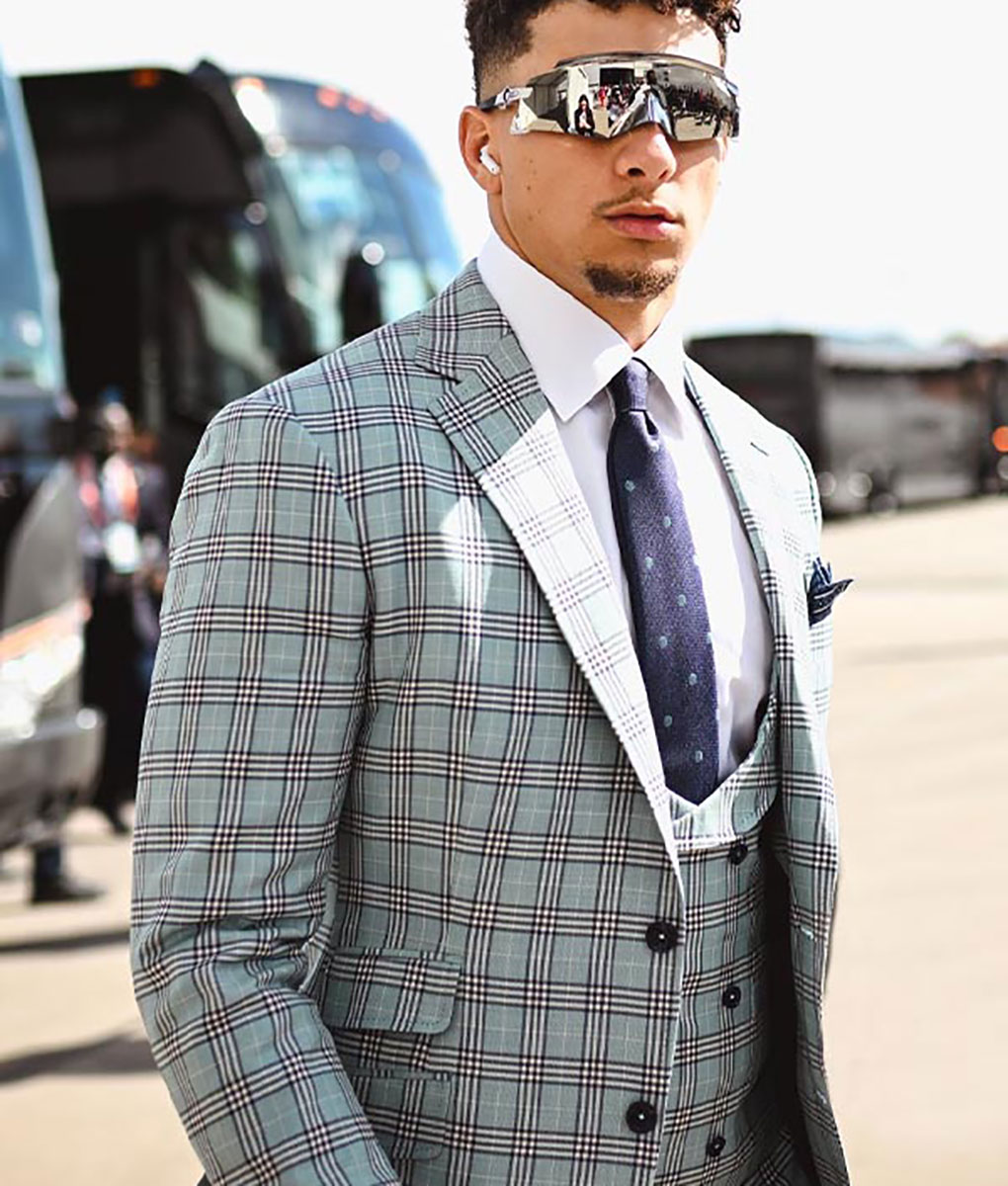 Patrick Mahomes Gray Checkered Suit (3)