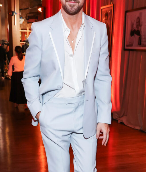 Ryan Gosling 30th Screen Actors Guild Awards Light Blue Suit-1