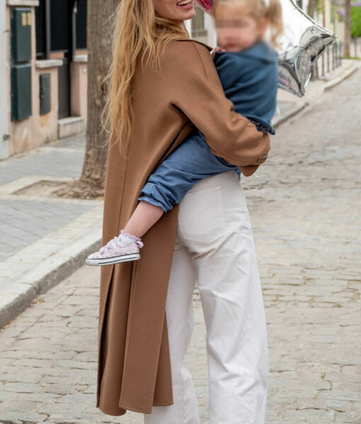 Amber Heard Daughter 3rd Birthday Party Brown Coat-4