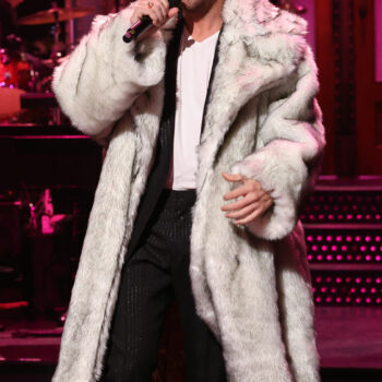 Ryan Gosling Fur Coat-4